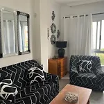 La Casita De Omar En El Corazon Del