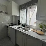 La Casita De Omar En El Corazon Del