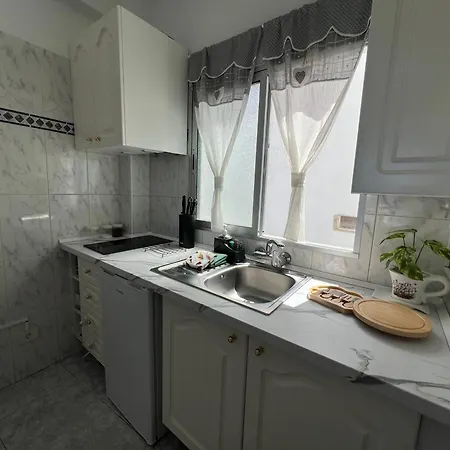 La Casita De Omar En El Corazon Del