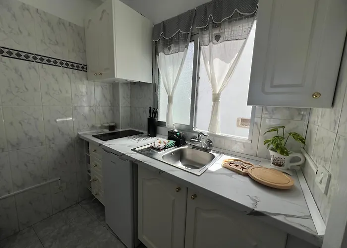 La Casita De Omar En El Corazon Del